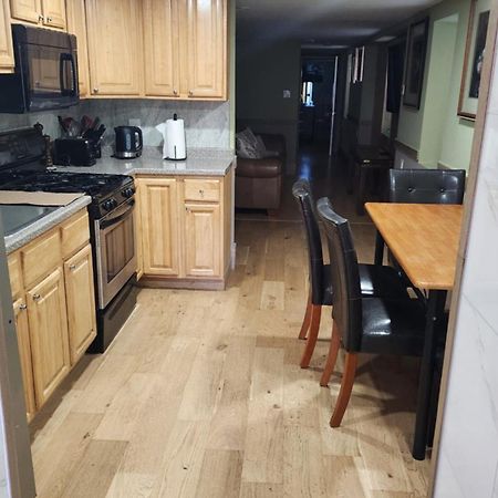 Two Bedroom Few Blocks From The Beach And Tropicana Casino Ατλάντικ Σίτι Εξωτερικό φωτογραφία
